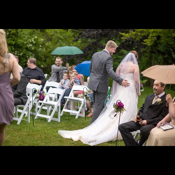 Essence of Australia Wedding Dress - Picture 6 of 11